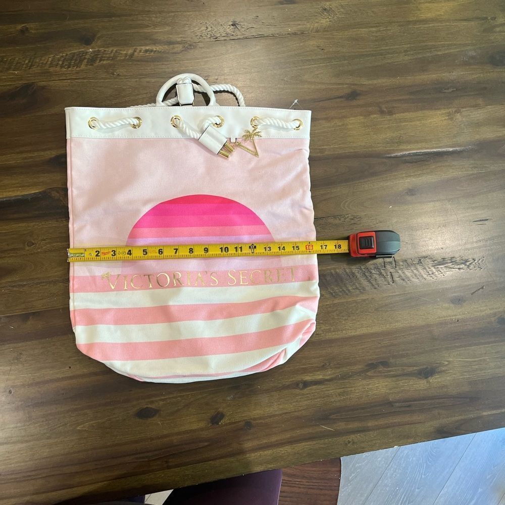 NWOT Victoria's Secret Beach Drawstring Backpack - Picture 8 of 8